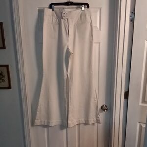 Elegant Cream Flare Jeans
